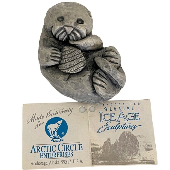 Sea Otter Alaska Glacial Ice Age Sculpture Floating Ocean Sea Shell Handcrafted - Picture 2 of 9